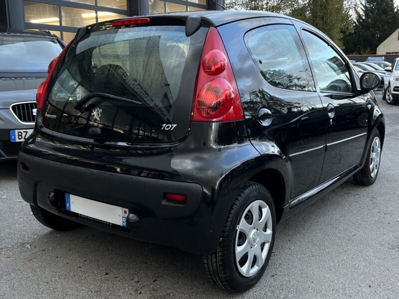 PEUGEOT 107 1.0 68 Cv BOITE AUTOMATIQUE / 7.915 Kms CLIMATISATION 5 PORTES - Garantie 1an