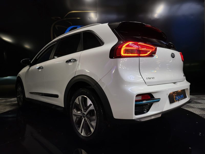 KIA E-NIRO 204cv PREMIUM / REGULATEUR ADAPTATIF / SIEGE ELECTRIQUE / ANGLE MORT / SIEGES