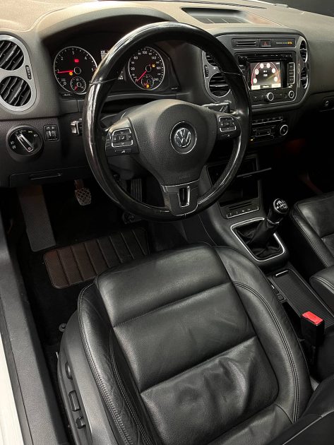 VOLKSWAGEN TIGUAN 2012