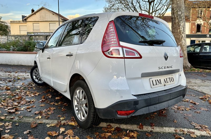 RENAULT SCENIC 2011