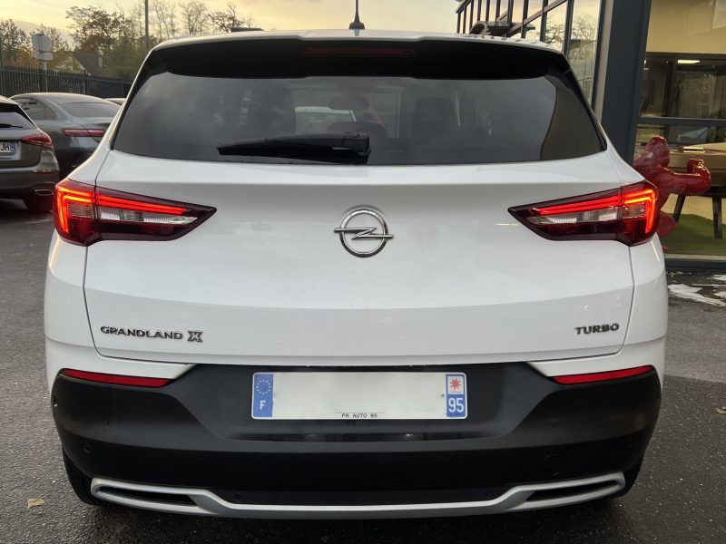 OPEL GRANDLAND X 1.2 130 Cv BOITE AUTOMATIQUE ATTELAGE CAMERA APPLE CARPLAY - GARANTIE 1 AN