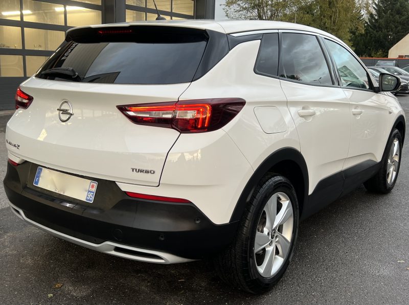 OPEL GRANDLAND X 1.2 130 Cv BOITE AUTOMATIQUE ATTELAGE CAMERA APPLE CARPLAY - GARANTIE 1 AN