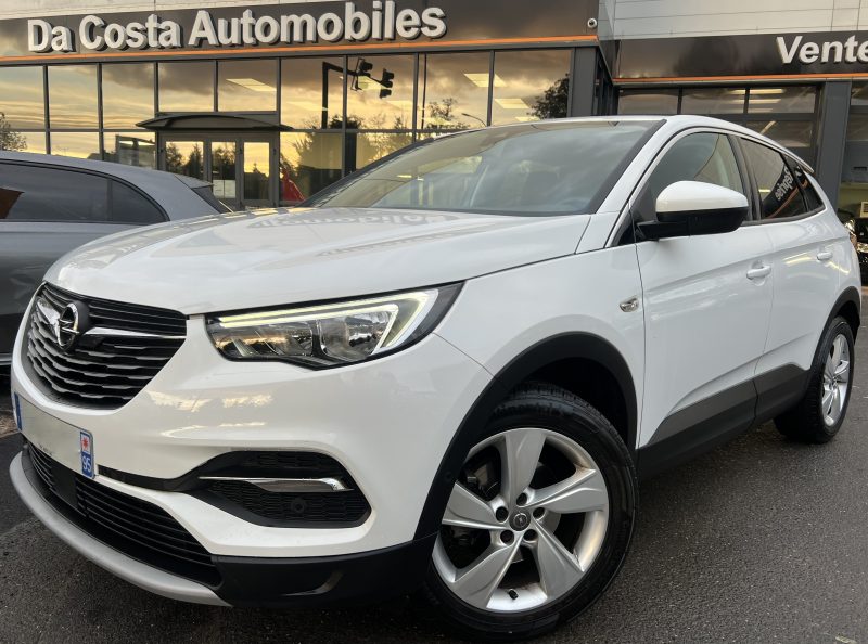 OPEL GRANDLAND X 1.2 130 Cv BOITE AUTOMATIQUE ATTELAGE CAMERA APPLE CARPLAY - GARANTIE 1 AN