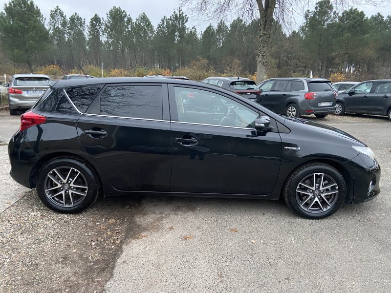 TOYOTA AURIS 1.8 HYBRID 136CV SKYBLUE