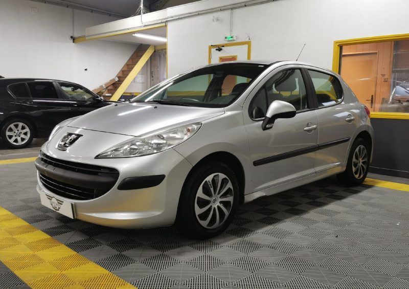 PEUGEOT 207 1.4 HDI 70 