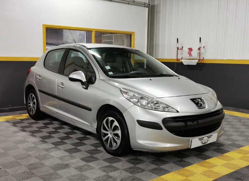 PEUGEOT 207 1.4 HDI 70 