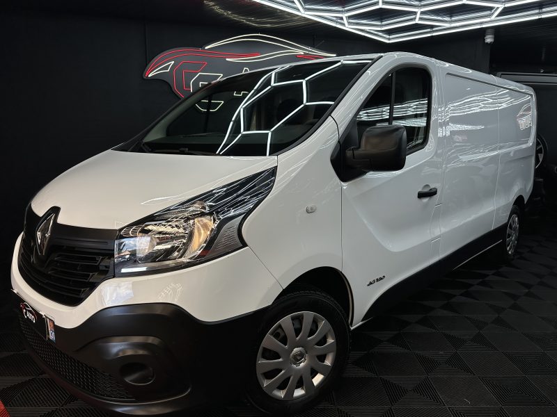 RENAULT TRAFIC III Camionnette 2017