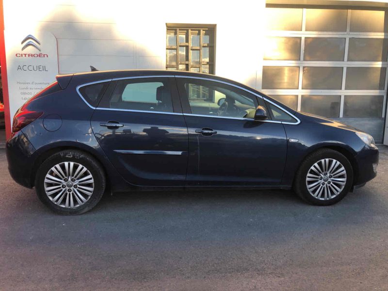 OPEL ASTRA J 2011