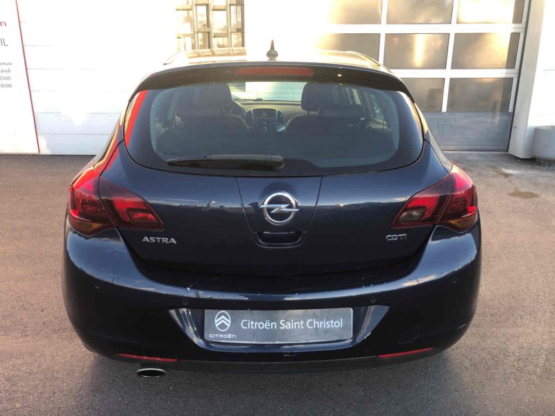 OPEL ASTRA J 2011