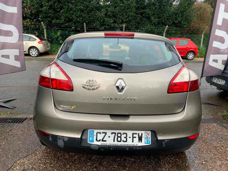 RENAULT MEGANE III 2.0CVT 140CV