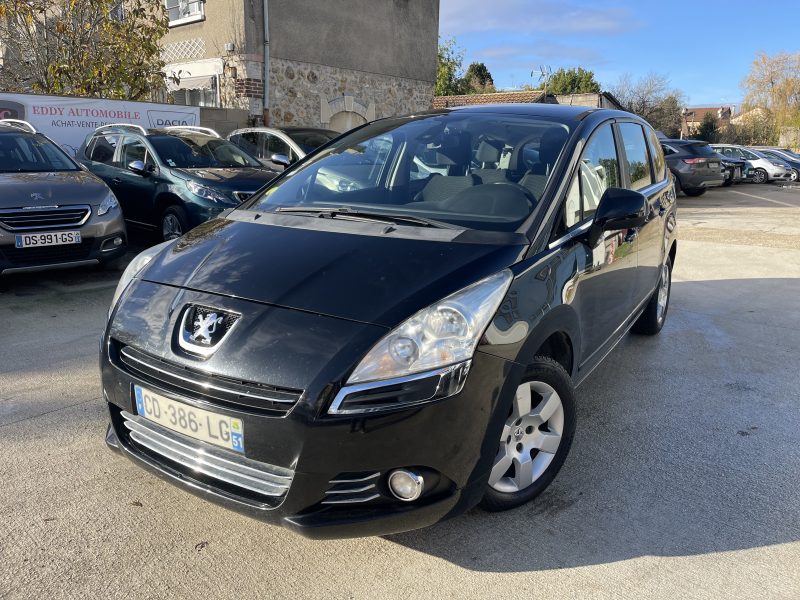 PEUGEOT 5008 2012