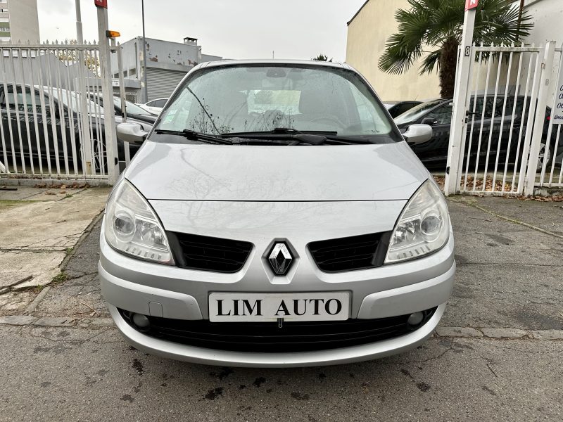 RENAULT SCENIC II 2009