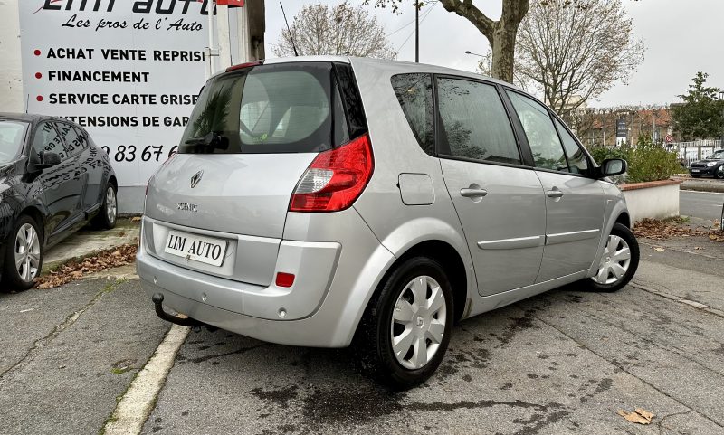 RENAULT SCENIC II 2009