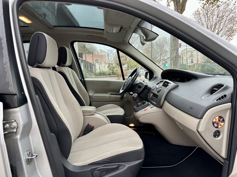 RENAULT SCENIC II 2009