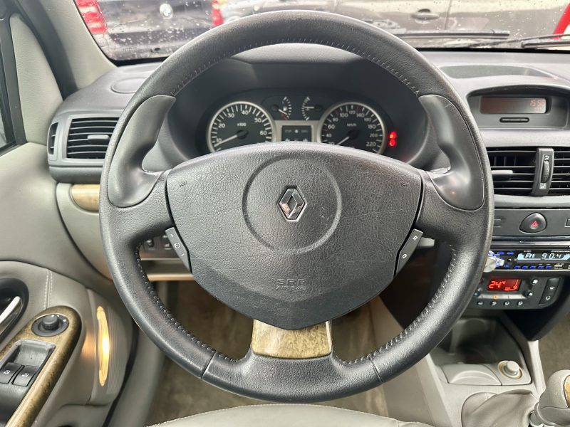 RENAULT CLIO II 2003