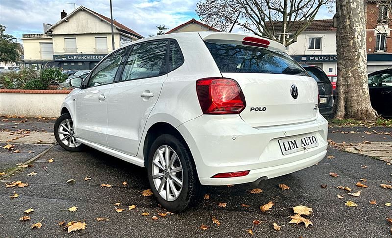 VOLKSWAGEN POLO V 2015