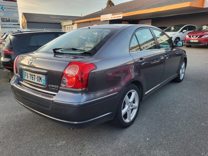 TOYOTA AVENSIS 2.2  D-4D 150 CV LINEA SOL PACK EDITION EDEN PARK 1ER MAIN