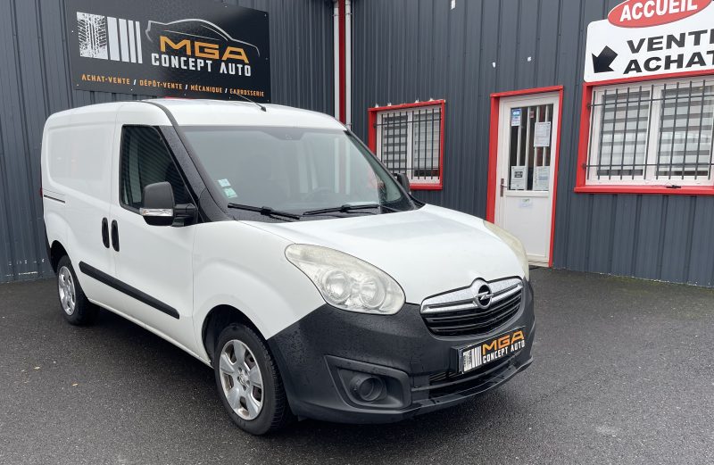 OPEL COMBO Camionnette/Monospace 2014