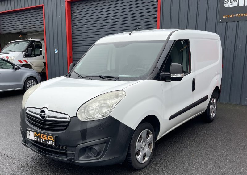 OPEL COMBO Camionnette/Monospace 2014