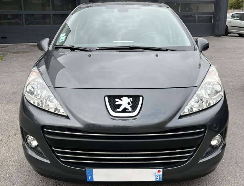 PEUGEOT 207 PHASE 2 1.6i 90 Cv BOITE AUTOMATIQUE / 5 PORTES 46 900 Kms - GARANTIE 1 AN