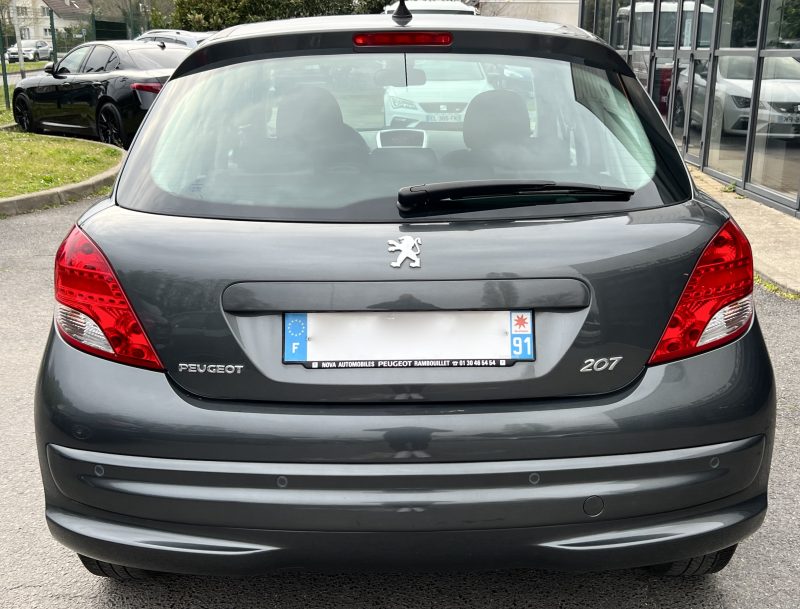 PEUGEOT 207 PHASE 2 1.6i 90 Cv BOITE AUTOMATIQUE / 5 PORTES 46 900 Kms - GARANTIE 1 AN