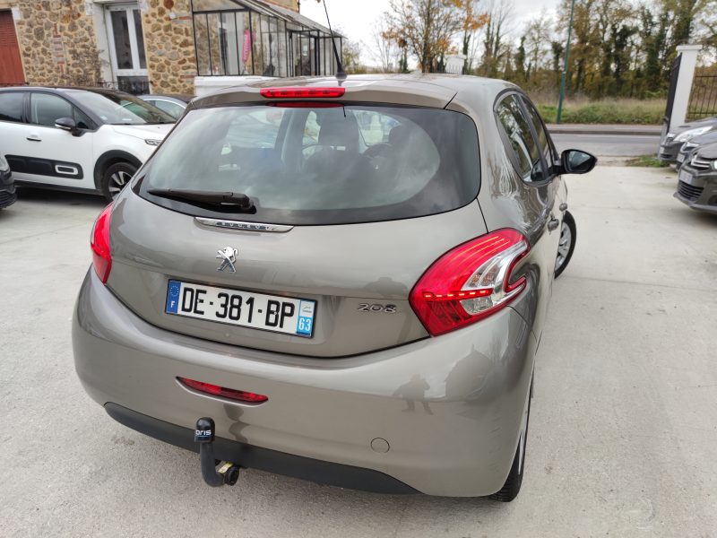 PEUGEOT 208 I 2014