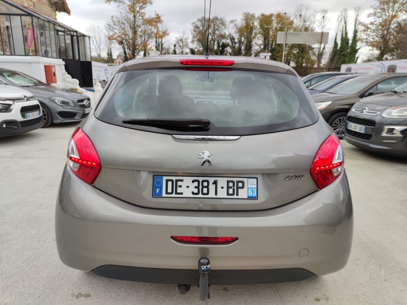 PEUGEOT 208 I 2014