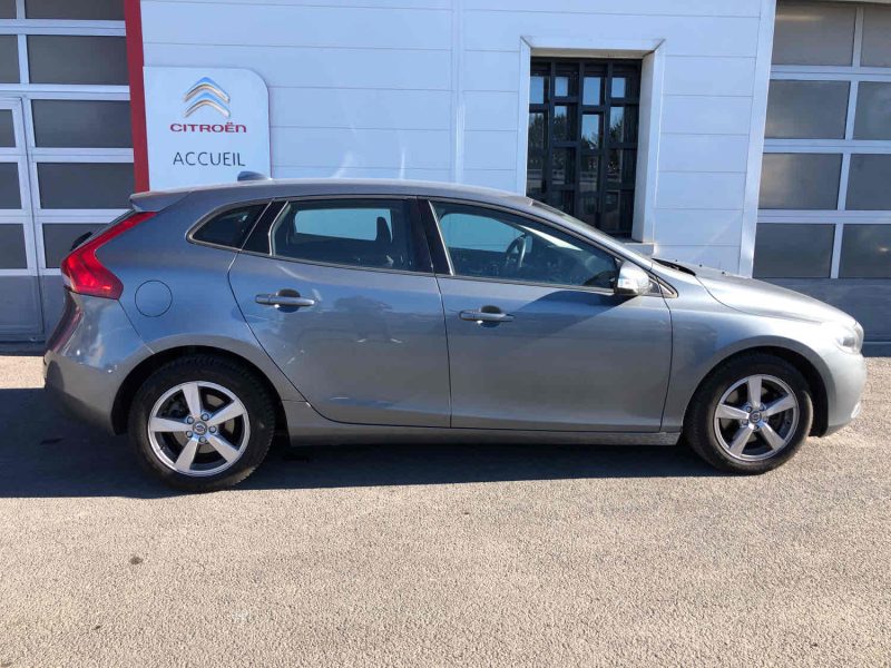 VOLVO V40 3/5 portes 2015