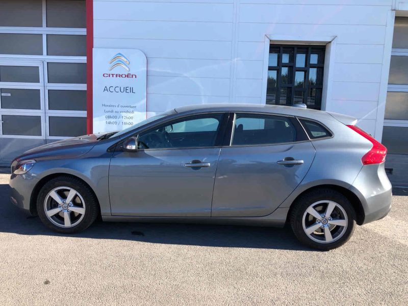 VOLVO V40 3/5 portes 2015