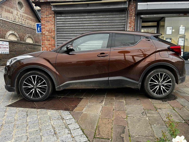 TOYOTA C-HR 2018