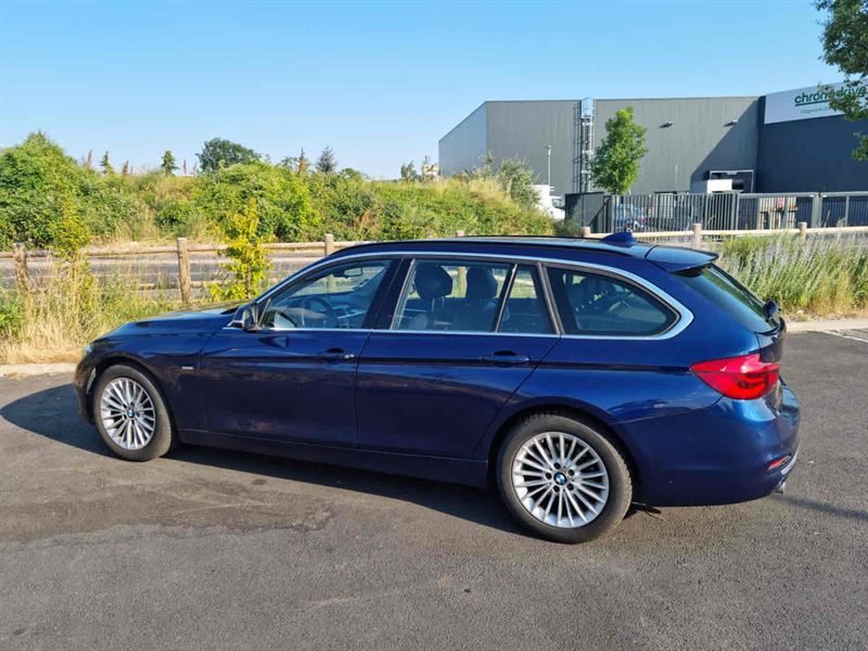 BMW SERIE 3 318D TOURING LUXURY BOITE AUTO 