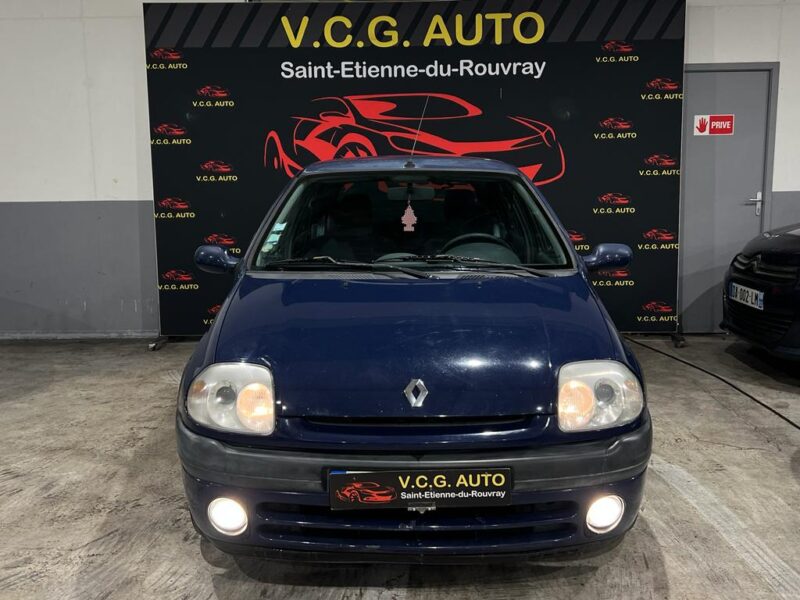 RENAULT CLIO II 2001