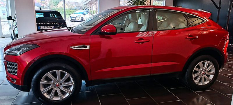 JAGUAR E-PACE S 2.0D 150cv BVM6 2.0 D 150cv S avec toit pano, cuir, coffre électrique...