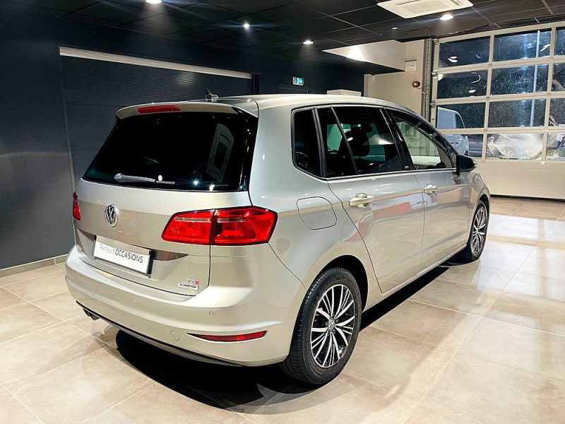 VOLKSWAGEN Volkswagen GOLF SPORTSVAN BlueMotion Technology 2016