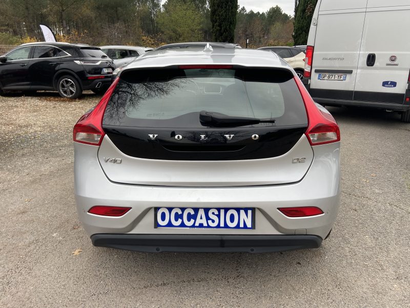 VOLVO V40 D2 115CV MOMENTUM