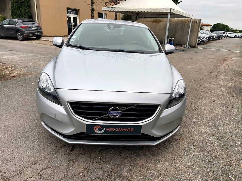 VOLVO V40 D2 115CV MOMENTUM