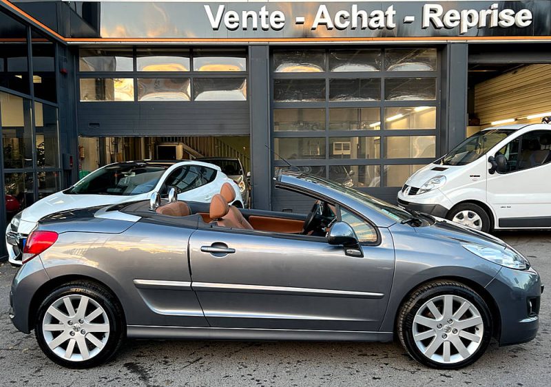 PEUGEOT 207 CC PHASE 2 Finition FELINE 1.6 VTI 120 Cv 72 700 Kms BOITE AUTO CUIR GPS - GARANTIE 1 AN