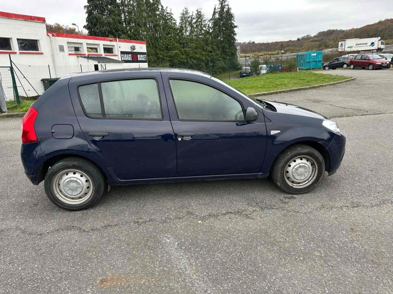 DACIA SANDERO 2011