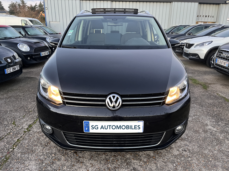 VOLKSWAGEN TOURAN 2012