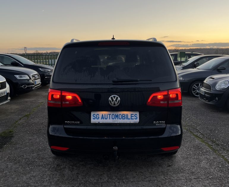 VOLKSWAGEN TOURAN 2012