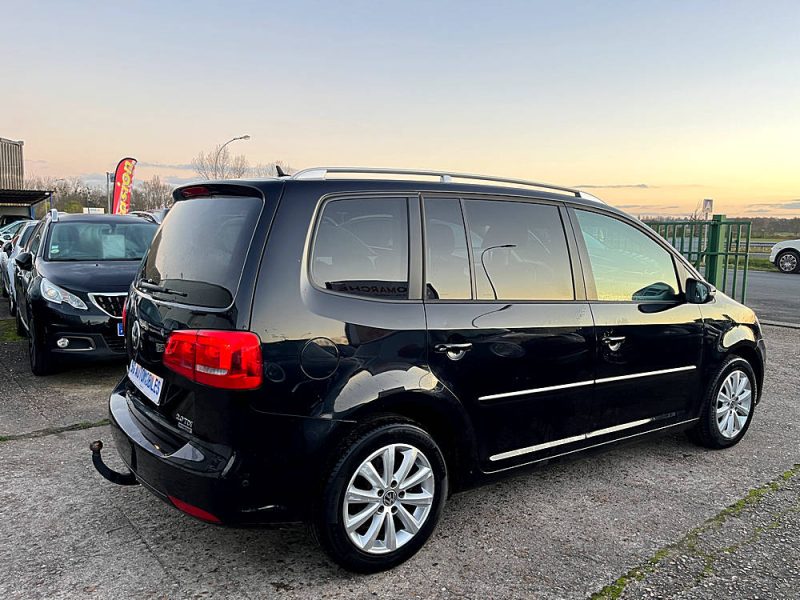 VOLKSWAGEN TOURAN 2012