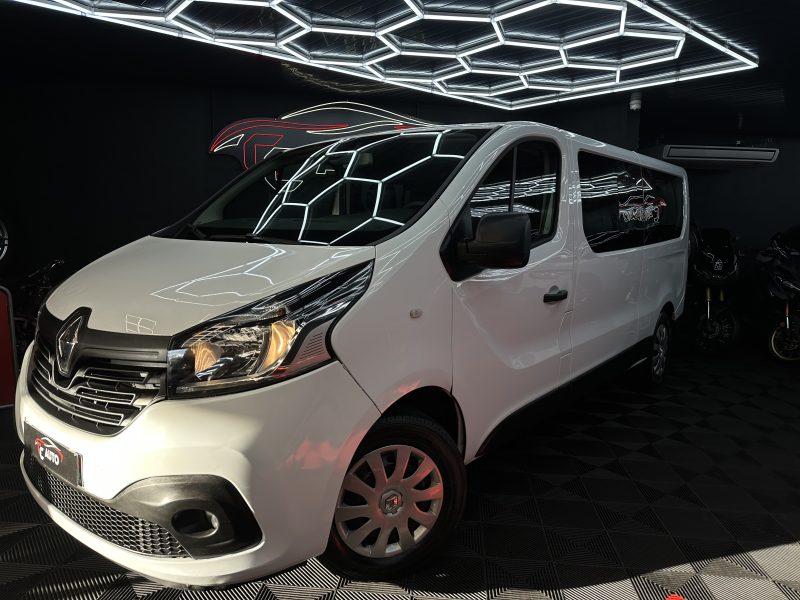 RENAULT TRAFIC III Autobus/Autocar 2016