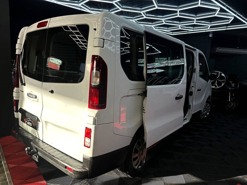 RENAULT TRAFIC III Autobus/Autocar 2016