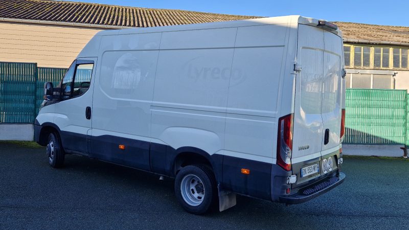  IVECO DAILY FOURGON 3.0 145ch 5T2 H3