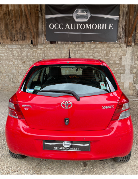 TOYOTA YARIS 2011