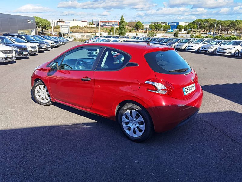 PEUGEOT 208 1.4 HDI ACTIVE