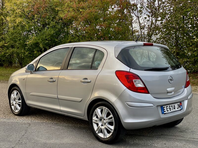 OPEL CORSA 1.3 CDTI - 90 COSMO