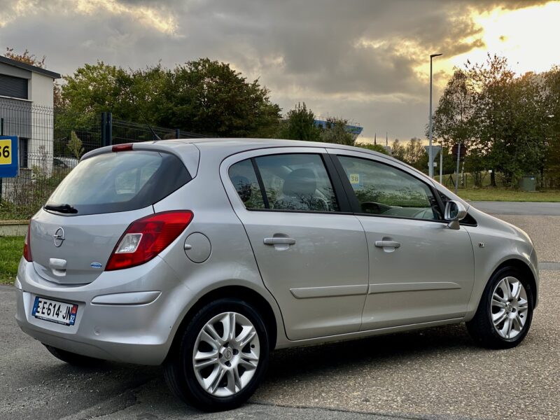 OPEL CORSA 1.3 CDTI - 90 COSMO