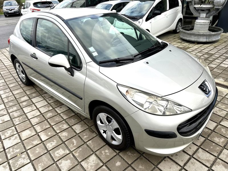 PEUGEOT 207 1.4 73cv