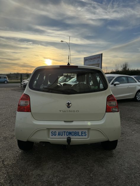 RENAULT TWINGO II 2011